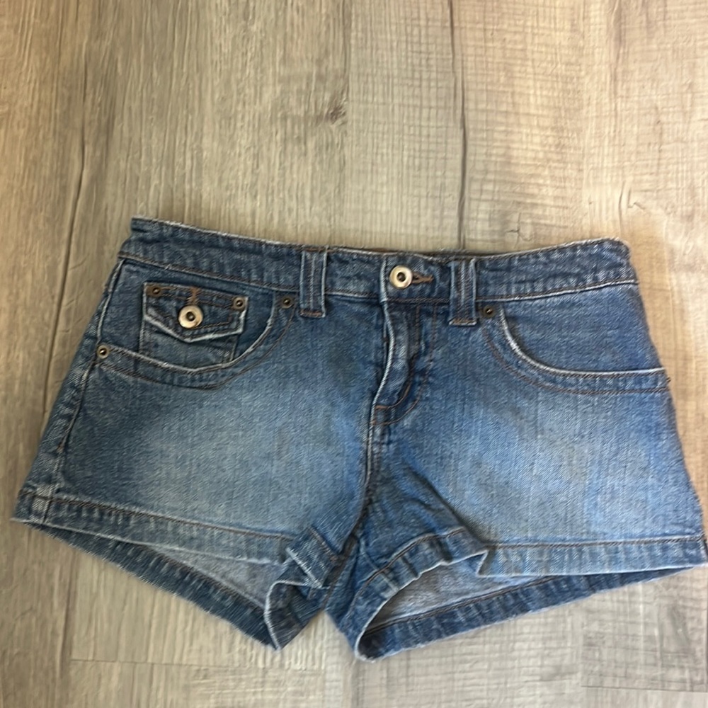 SO denim shorts.